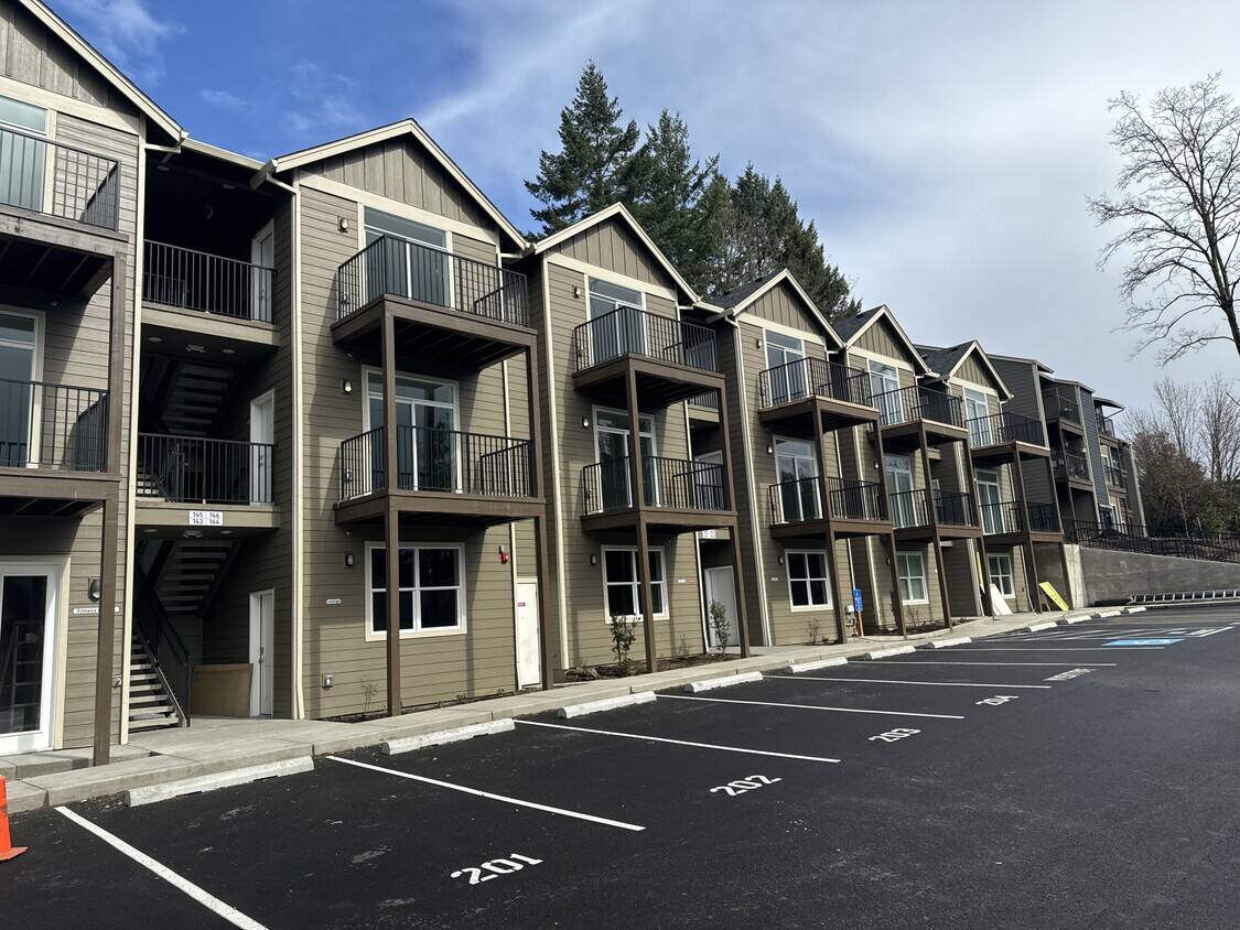 Cedar Square apartment exterior in Portland